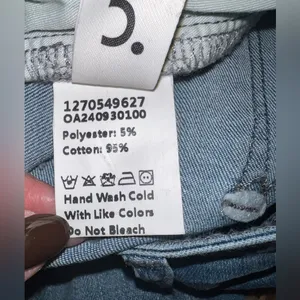 COMMENSE Washed Slim Draped Denim Pants
COLOR thumbnail 9