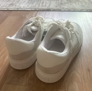 American Eagle AE White Gray Suede Leather Platform Perforated Lace Up Sneakers thumbnail 5