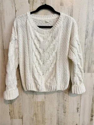 Aeropostale Women’s Medium White Chenille Cable Knit Sweater thumbnail 3