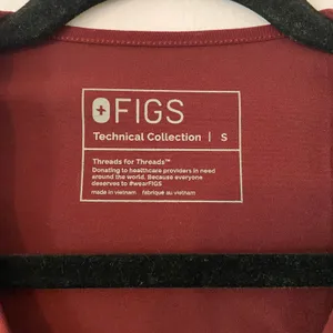 FIGS Burgundy Red Purple Aburi Fitted Scrub Top Uniform Women's size Small thumbnail 2