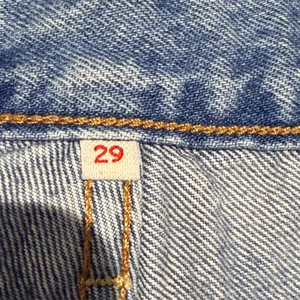 Levi's 501 Denim Shorts Womens 29 Blue Excellent White Oak Cone‎ Denim Cutoffs thumbnail 3