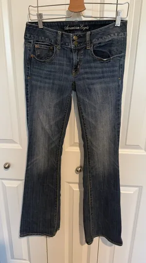 American Eagle Artist Women's low-rise Jeans Stretch/Double Button Size 6 Reg thumbnail 1