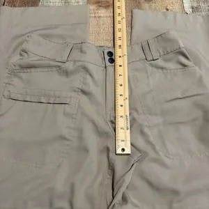 Magellan Women's Khaki Convertible Shorts Pants Sz M Outdoors Hiking Lightweight thumbnail 6