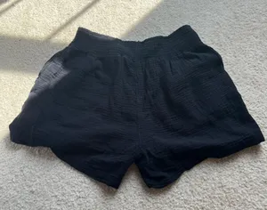 Black Beachy Shorts Size L thumbnail 1