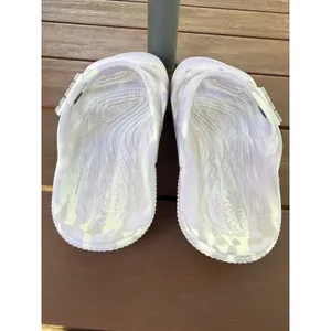 Crocs Classic Lavender Marbled Slide Sandals Iconic Comfort Purple Women Size 6 thumbnail 8