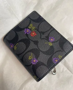 Coach Snap Wallet In Signature Canvas With Country Floral Print thumbnail 2