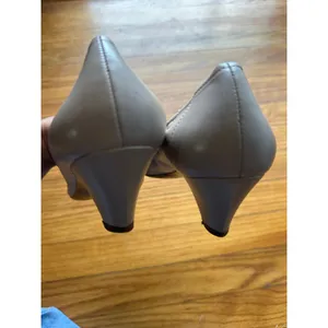 Naturalizer Taupe Leather Wedge Heels 7M Comfort Classic Peeling Inside thumbnail 5