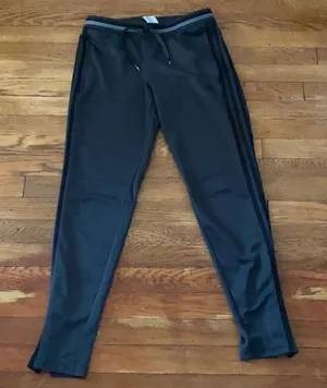 Adidas    thumbnail 1