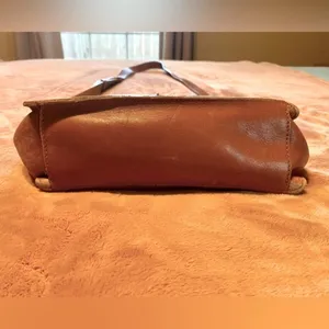 Vintage 1980s Perry Ellis Cognac Leather Shoulder Bag w/ Mini Strap/Belt thumbnail 5
