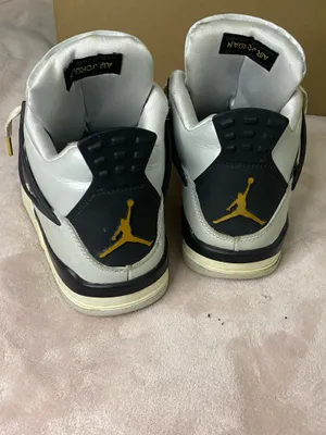 Nike AIR JORDAN 4 Retro (GS) Pure Platinum Gold (FZ8585 070) Boys Size 6.5Y thumbnail 3