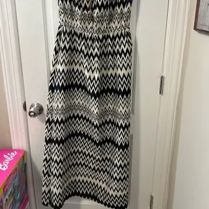 San Carro New York Strapless Maxi Dress Womens Large Black White Chevron NWT thumbnail 2