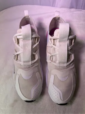 Nike Women’s Air Max White Blue Pink Sneakers thumbnail 5