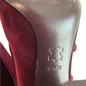 Tory Burch Carley Burgundy Velvet Double Buckle Block Heel Booties 6.5 thumbnail 11