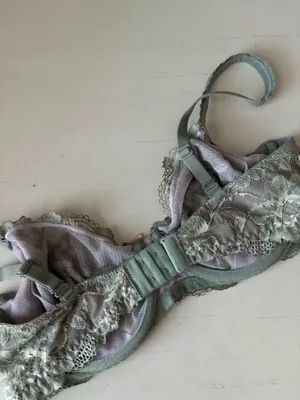Victoria’s secret body by victoria green lace unlined demi bra 36D thumbnail 2