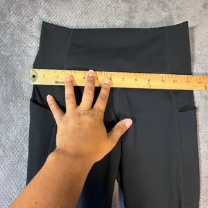 Fabletics Black High Rise 7/8 Leggings Size Small Side Pockets 25” Yoga Pilate thumbnail 7