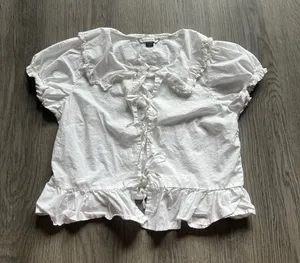 American Eagle White Ruffle Top Size XS thumbnail 1