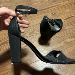 G by Guess Glittery Black Heels thumbnail 6