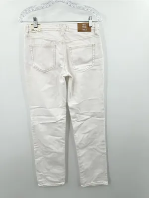 Free People NWT Women's Daisy White Shelby Low-Rise Straight-Leg Jeans Size 29 thumbnail 2