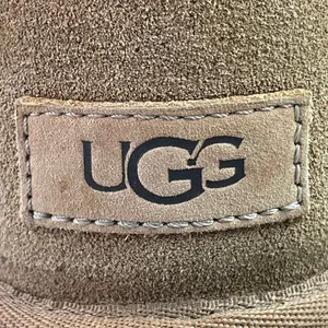 UGG Classic Ultra Mini Brown Suede Round Toe Faux Fur Pull Tab Ankle Boots Sz 11 thumbnail 6