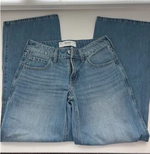 hollister blue wash jeans thumbnail 1