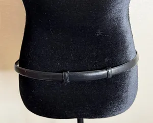 Womens S/M Skinny Belt Black Synthetic Leather‎ Silver Oval Buckle Preppy Chic thumbnail 1