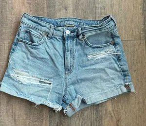 American Eagle Strigid Mom Shorts  thumbnail 1
