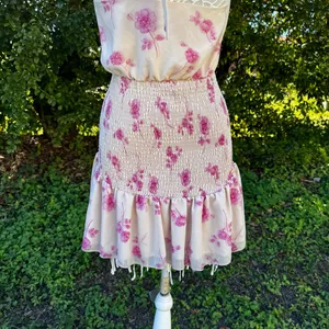 Cider Women’s Floral Halter Shirred Mini Dress‎ Peach Size M Party Cocktail thumbnail 8