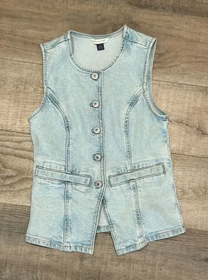 American Eagle Denim Button-Up Too thumbnail 1