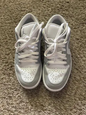 Nike women’s Jordan’s thumbnail 2