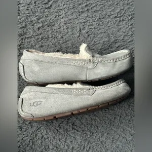 UGG Ansley water resistant suede slippers size 7 thumbnail 9