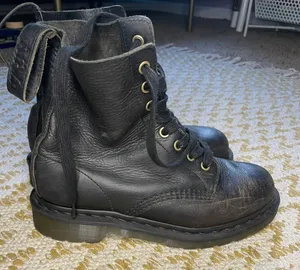 Dr. Martens thumbnail 8