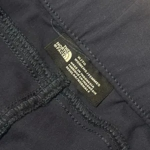 The North Face athletic joggers size XL thumbnail 2