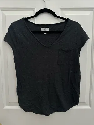 Tokyo Darling Black V-Neck Pocket Tee size S thumbnail 2