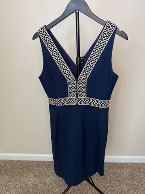 Lilly Pulitzer Navy Blue‎ Gold Embroidered Silk Dress Size 6 thumbnail 4