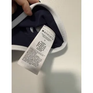 Athleta Transcend Tipped Sports Bra A-C in Navy/White Size Medium thumbnail 4