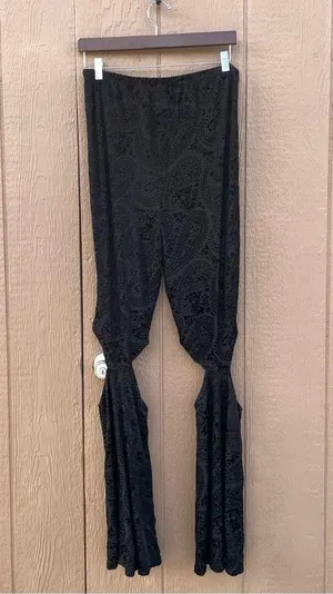 NWT Earthbound Trading Co Womens Pants Black Cut Out Knee Velvet Flare Size XXL thumbnail 3