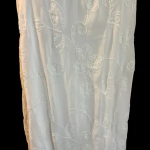 ELLE White Dress SZ L Embossed W/ Embroidery LWD Bow Tie Back Handkerchief Sheer thumbnail 4