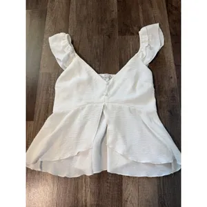Timing White Flutter Sleeve Peplum Top‎ V-Neck Smocked Back Blouse thumbnail 8