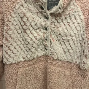 Simply Southern Sherpa pullover Light‎ pink and white Size small thumbnail 5