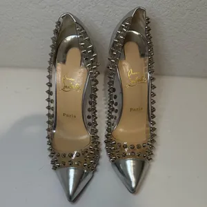 Christian Louboutin Metallic Silver Gloss Clear PVC Spike Me 100 Pumps Size 39 thumbnail 3