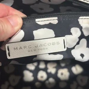 Marc Jacobs grey and white sidekick tote thumbnail 6