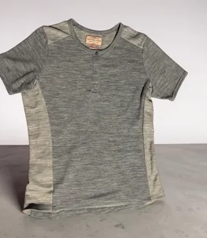 Giro Sport Design Men's Short Sleeve Merino Wool Blend Henley Shirt thumbnail 1
