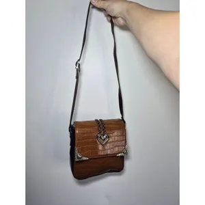 Western Y2K Croc-Embossed Y2K Heart Accent Shoulder Bag - Brown/Ta thumbnail 2