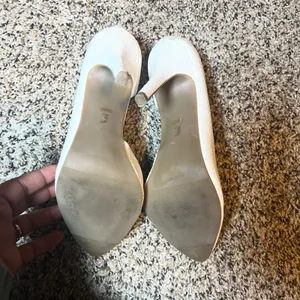 Juicy‎ Couture White Heels Stiletto Pointed Toe Pumps Shoes Size 9 thumbnail 5