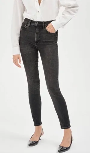 ARITZIA DENIM FORUM Lola High Rise Skinny 24L‎ in Size 26 thumbnail 1