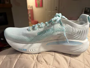 Women’s Brooks Running Shoes thumbnail 6