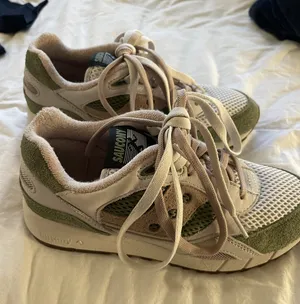 Shoes thumbnail 1