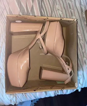 Nude Heels thumbnail 5