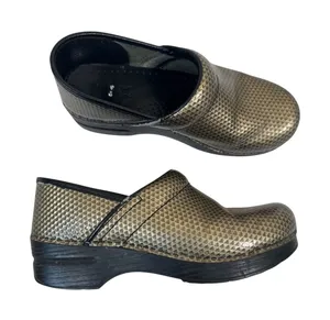 Dansko Green Leather Clogs Womens 7 Nursing Shoes Comfort Platform Casual thumbnail 1