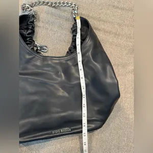 Steve Madden Black Chain Strap Ruched Hobo Bag Vegan Leather Magnet Closure New thumbnail 7